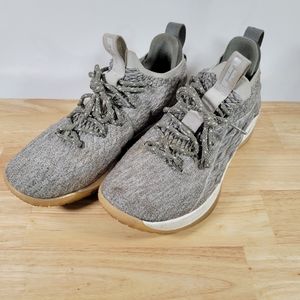 Nike LeBron 15 Low Light Bone 2018 Size 8.5 No Box